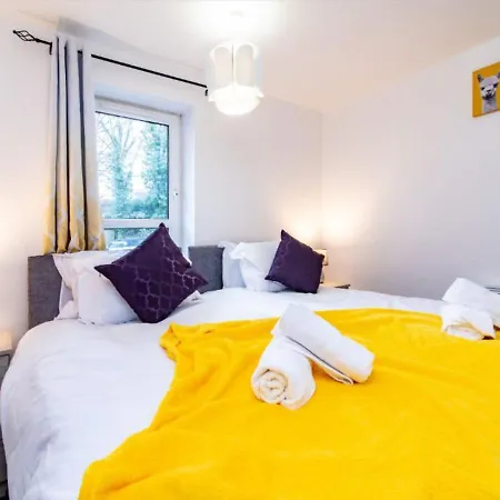 Coventry Russel House Stylish 1 Bedroom Apartment With Free Parking Exterior photo