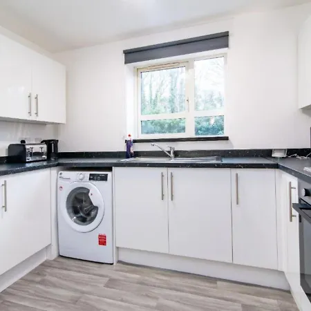 Coventry Russel House Stylish 1 Bedroom Apartment With Free Parking Exterior photo